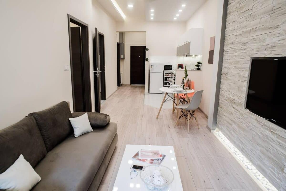 New Luxury Apartment In The Center With A/C Budapeste Exterior foto